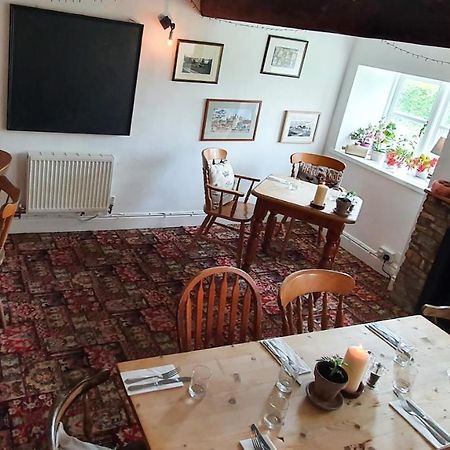 Ring O Bells Hinton Blewett Hotel Litton  ภายนอก รูปภาพ