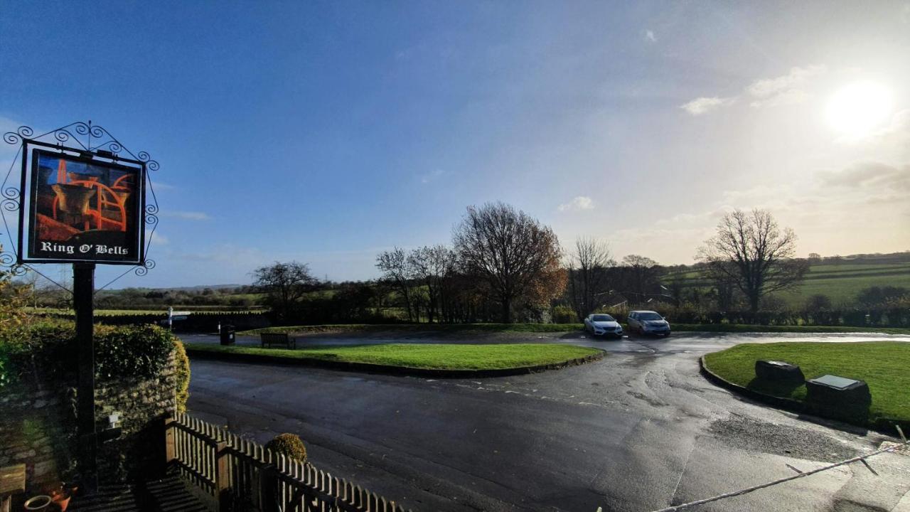 Ring O Bells Hinton Blewett Hotel Litton  ภายนอก รูปภาพ